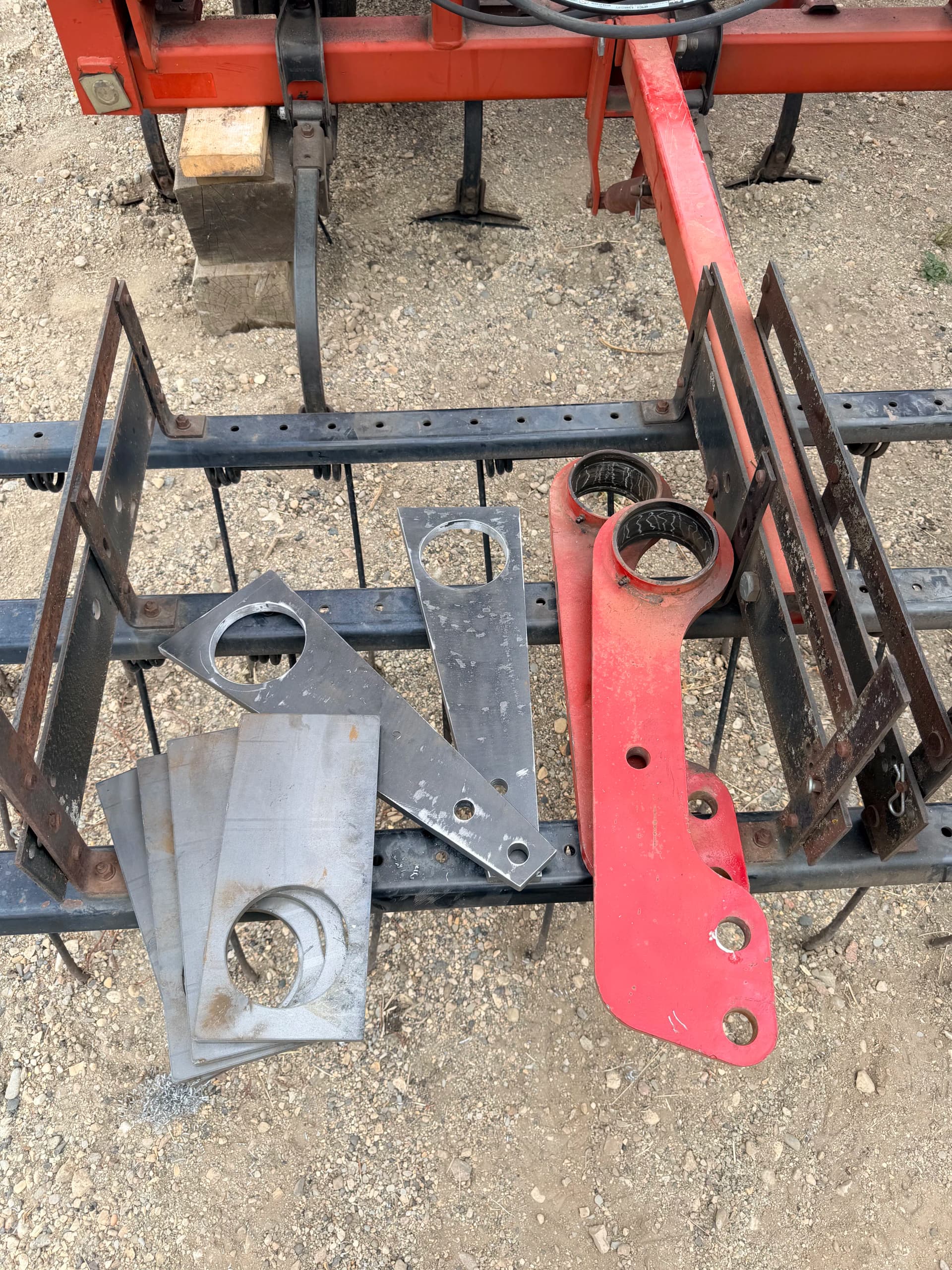 Gallery photos for Case IH Field Cultivator Rocker Bar and Shaft Replacement in Mapleton: Image #6