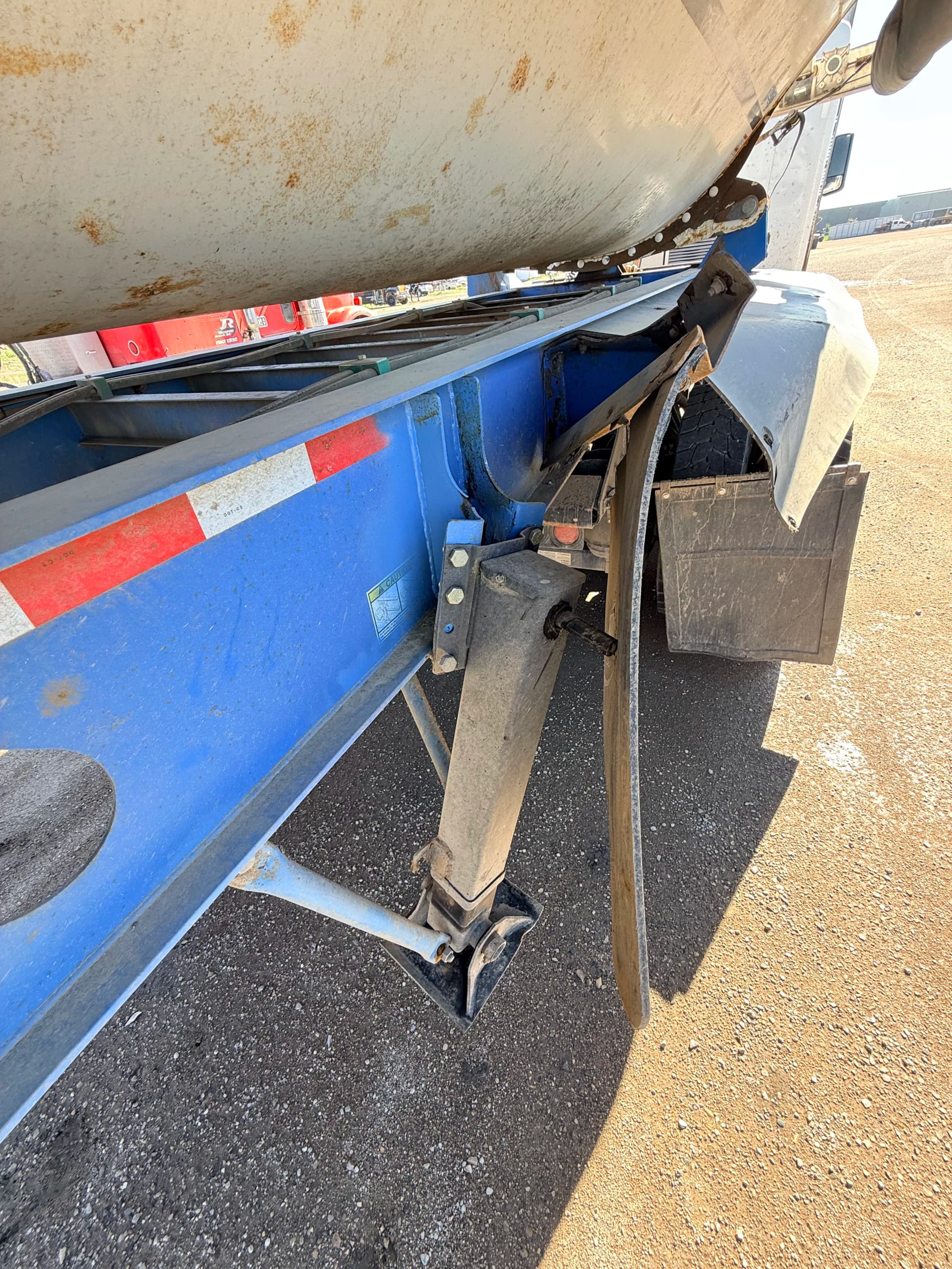 Side Dump Trailer Landing Gear Repair in Dilworth image
